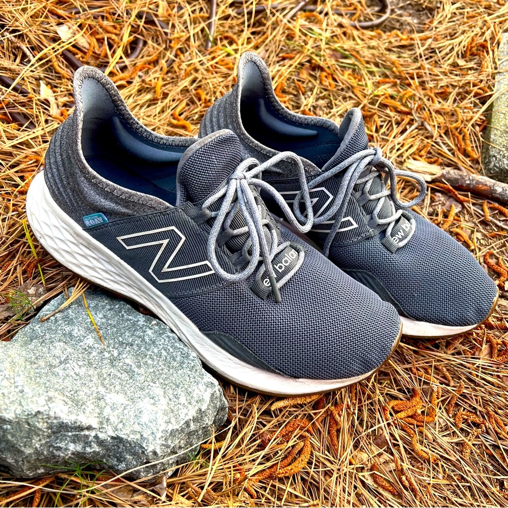 ▪️NEW BALANCE▪️Fresh Foam ROAV
V1 Running Shoes SIZE 9.5